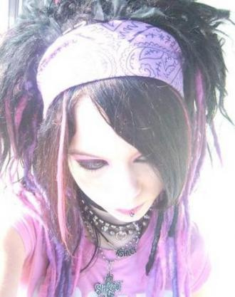 Emo hair styles to help you learn how to get emo hair - if you're looking