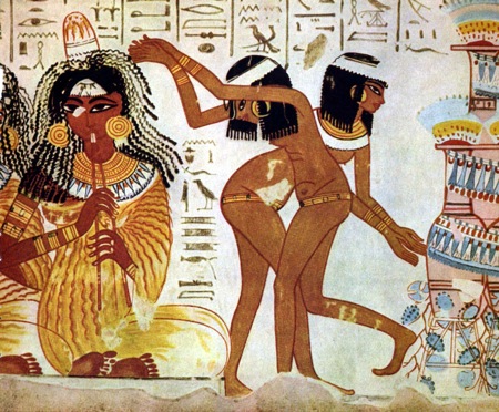 Women musicians and dancers from Ancient Egypt. Male and female entertainers in ancient Egypt wore low-status clothing.