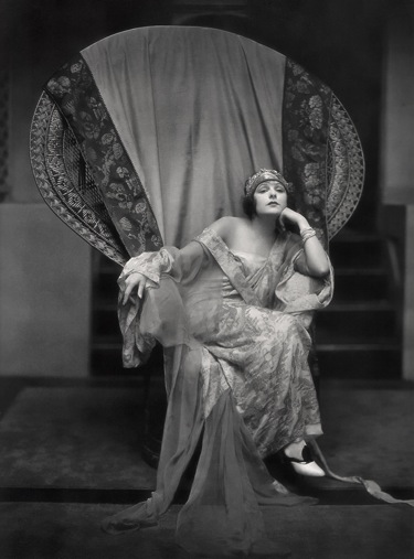 Norma Talmadge, 1922.