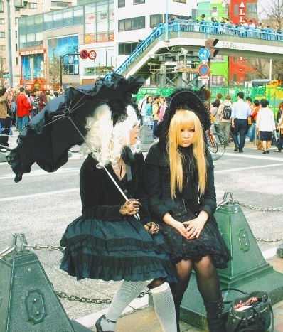 Two gothic lolitas.